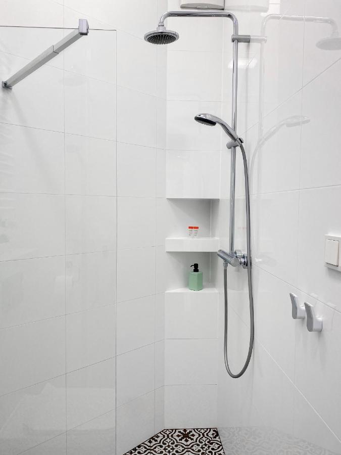 Beautiful Studio For Couples With Air Conditioning - Old Town & Main Station Krakau Buitenkant foto