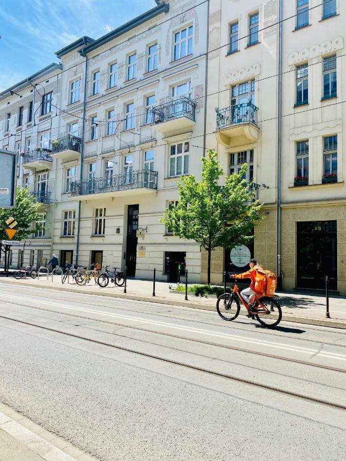 Beautiful Studio For Couples With Air Conditioning - Old Town & Main Station Krakau Buitenkant foto